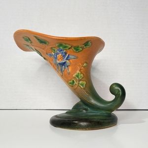 RARE Roseville Pottery Columbine Cornucopia Vase 149-6 Excellent